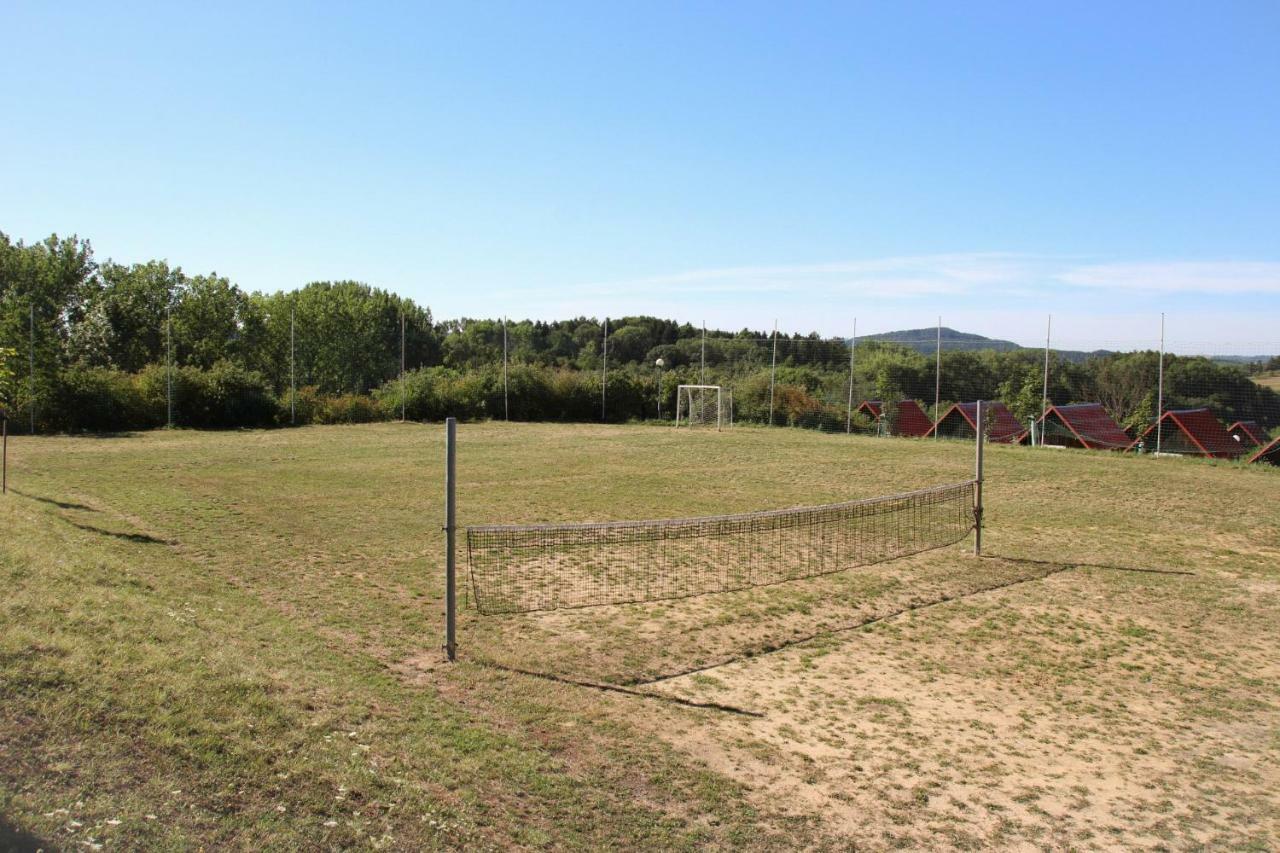 Camping V Raji - Palda Rovensko pod Troskami Eksteriør billede