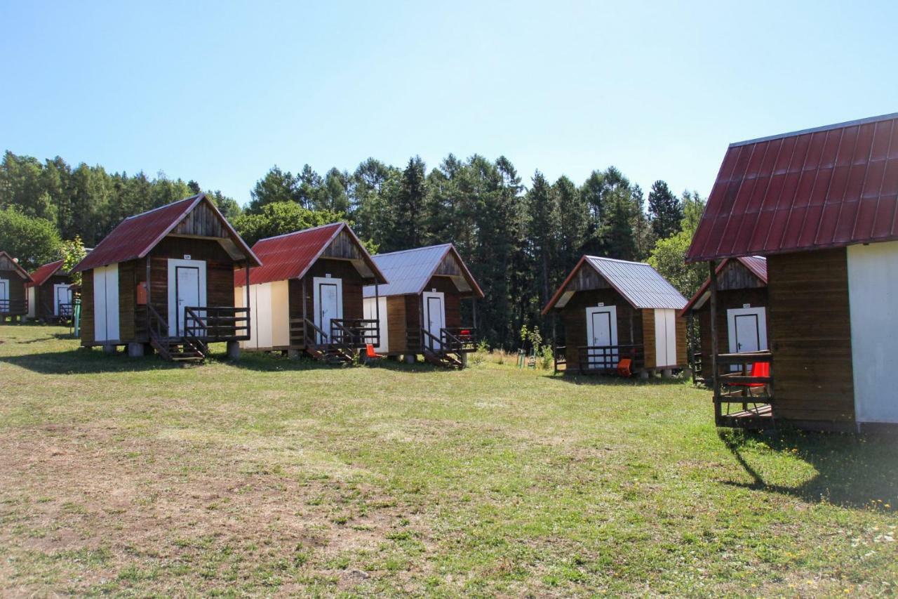 Camping V Raji - Palda Rovensko pod Troskami Eksteriør billede